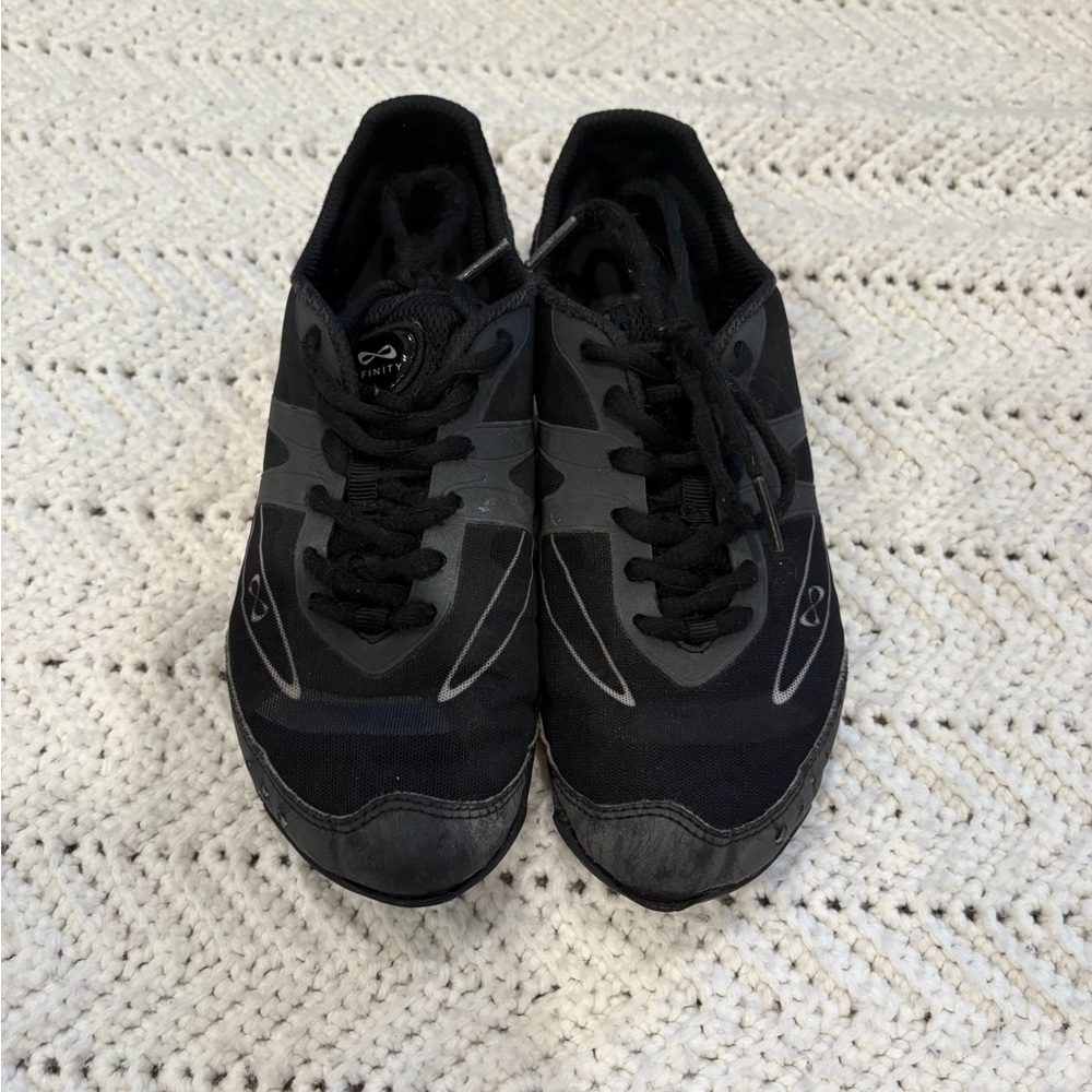 Nfinity black vengeance cheer shoes